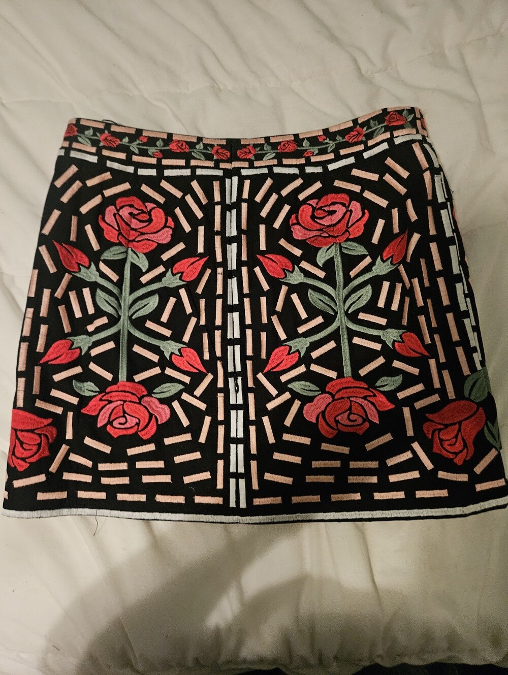 NWT herencia Gto Embroidered Skirt, Large - Picture 4 of 4